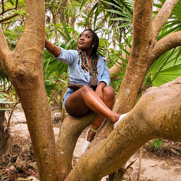 Meet your Posher, Stephanie - Picture 6 of 7